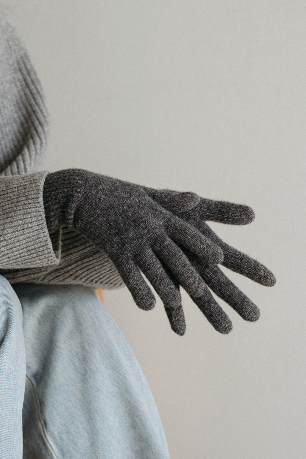 16821_Wholegarment Wool Gloves