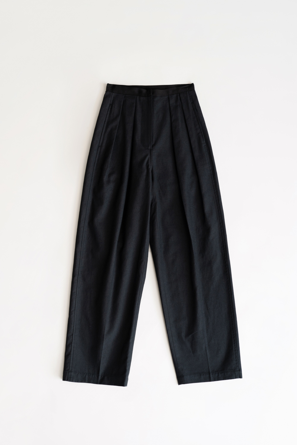 17226_Navy Pleated Trousers